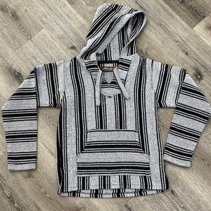 Pullover hoodie size small 🍂